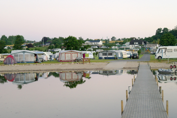 Panorama pitch by the water is recommended for tents